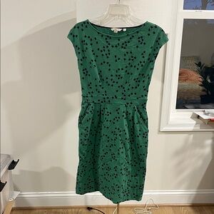 Boden Florrie Jersey Dress 4R Green with Navy Flowers